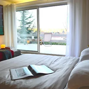 casa-marta.hotels-rhonealpes.com/