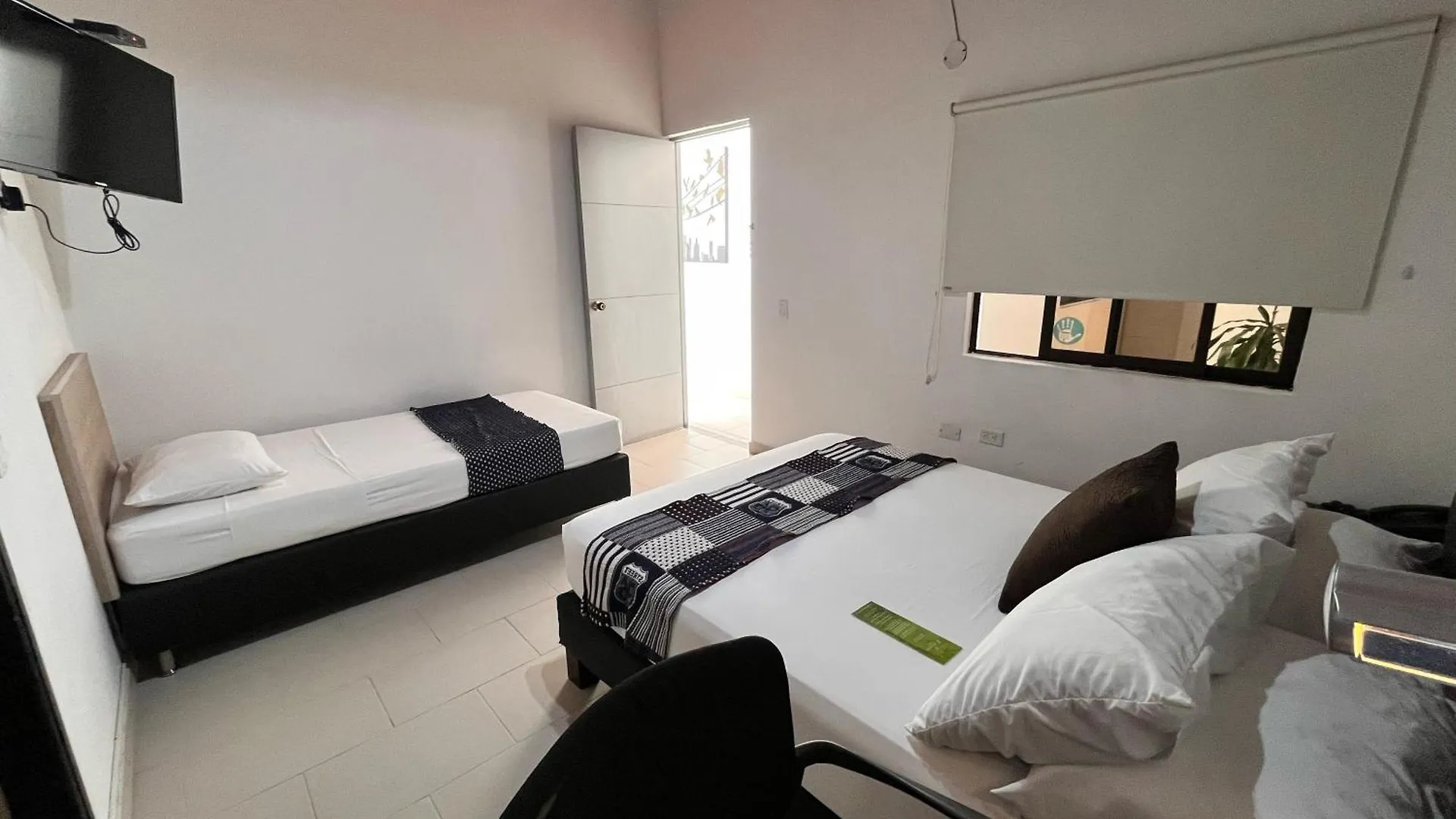 Hotel Quinta Avenida 메딜린 3*,